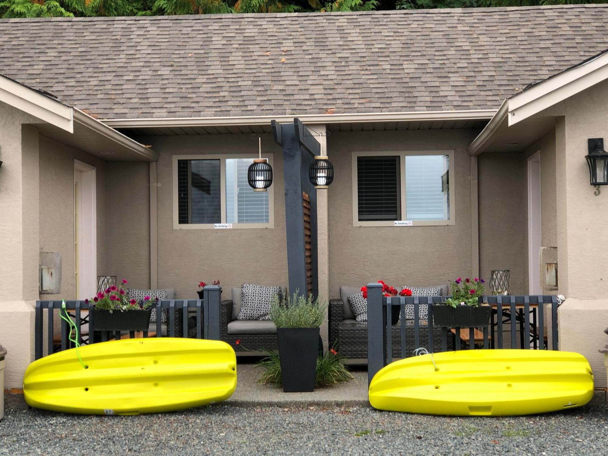 Qualicum Breeze Beach Resort Bowser Экстерьер фото